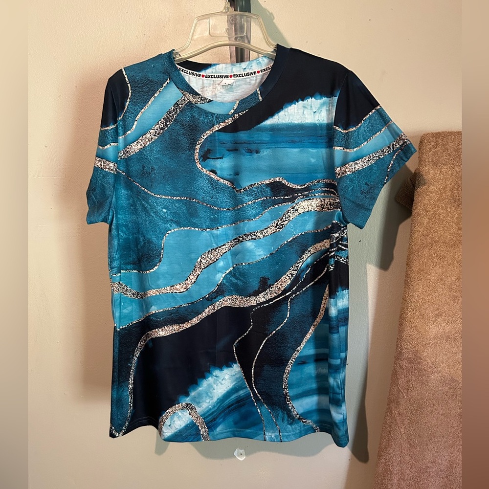 Abstract Blue and Black Graphic T-Shirt NWOT
